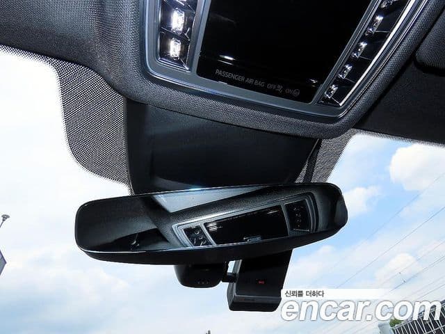 Audi A8 2021 — ფოტო 16/20