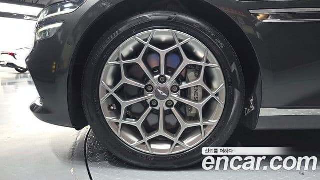 Genesis Electrified G80 2022 — Şəkil 5/20