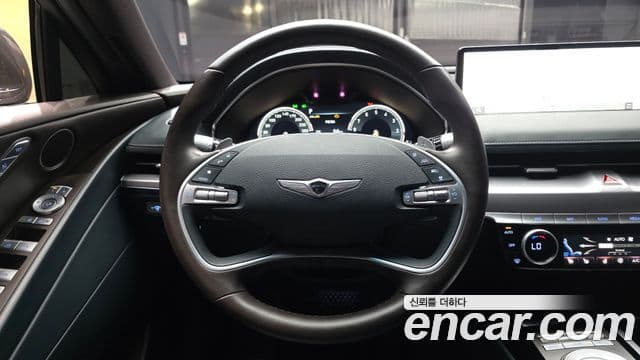 Genesis Electrified G80 2022 — Şəkil 13/20