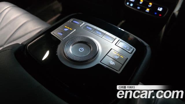 Genesis Electrified G80 2022 — Şəkil 19/20