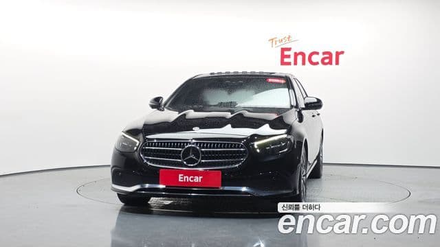 Mercedes-Benz E-Class 2022 — Фото 3/20