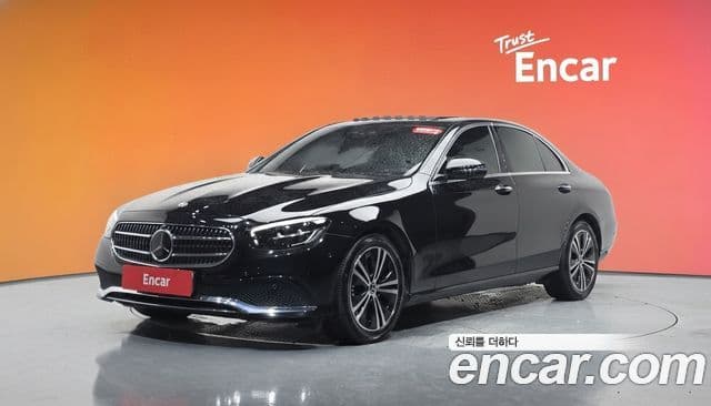 Mercedes-Benz E-Class 2022 — Фото 1/20