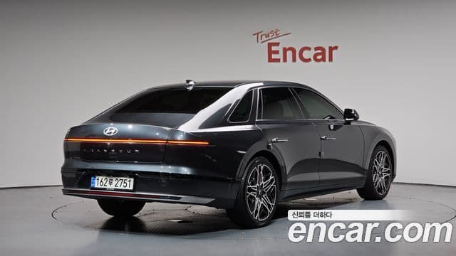 Hyundai Grandeur 2023 — Şəkil 2/20