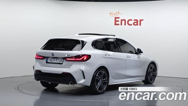 BMW 1 Series 2023 — Şəkil 2/20