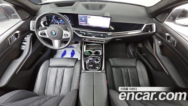 BMW X7 2023 — ფოტო 7/20