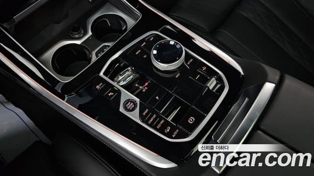 BMW X7 2023 — ფოტო 9/20