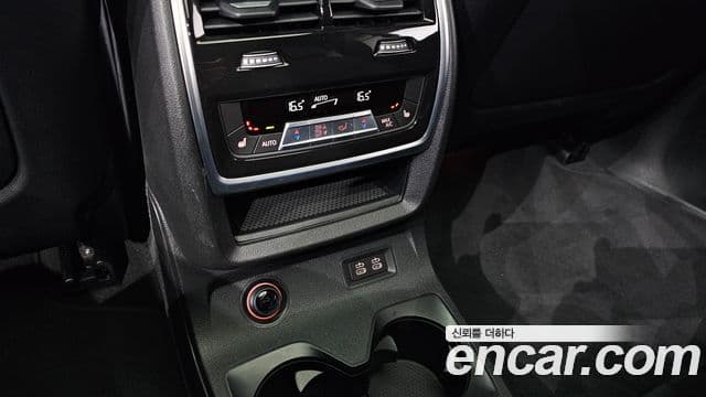 BMW X7 2023 — ფოტო 19/20