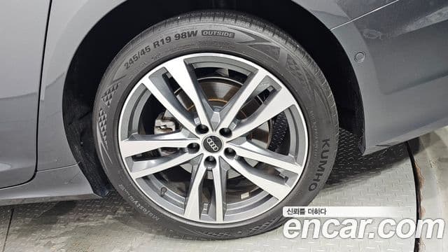 Audi A6 2023 — Photo 12/31