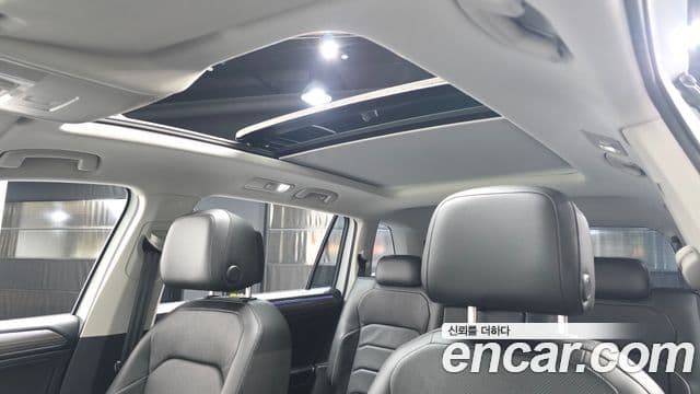 Volkswagen Tiguan Allspace 2023 — Şəkil 18/20