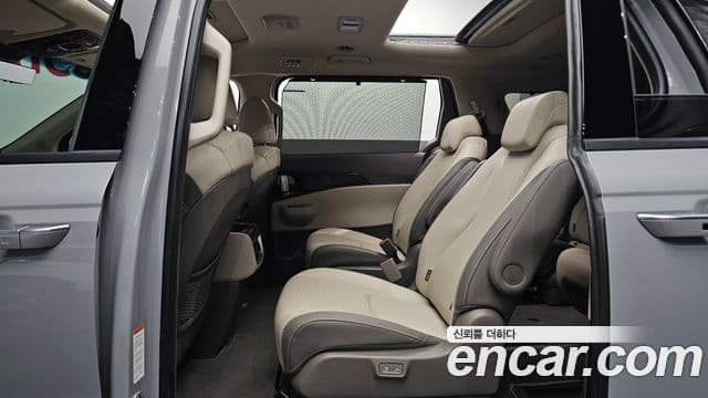 Kia Carnival 2024 — ფოტო 12/20