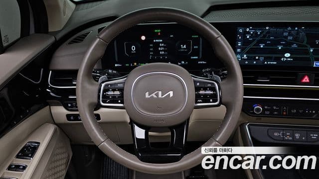 Kia Carnival 2024 — ფოტო 13/20