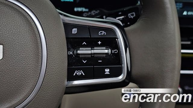 Kia Carnival 2024 — ფოტო 14/20