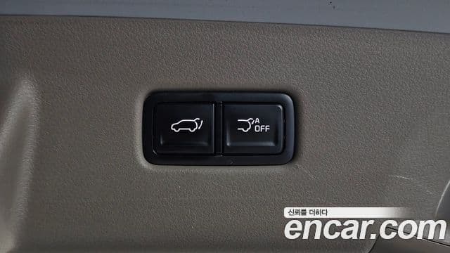 Kia Carnival 2024 — ფოტო 18/20