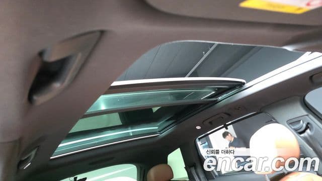 Audi Q7 2023 — Şəkil 18/20