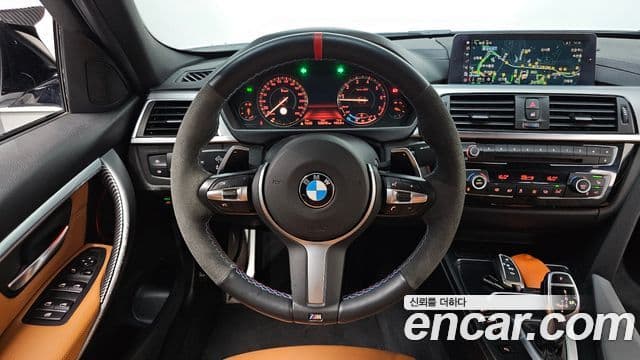 BMW 3 Series 2018 — ფოტო 12/20