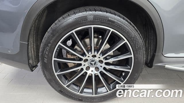 Mercedes-Benz GLC-Class 2019 — ფოტო 4/20