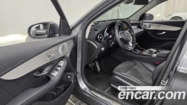 Mercedes-Benz GLC-Class 2019 — ფოტო 8/20
