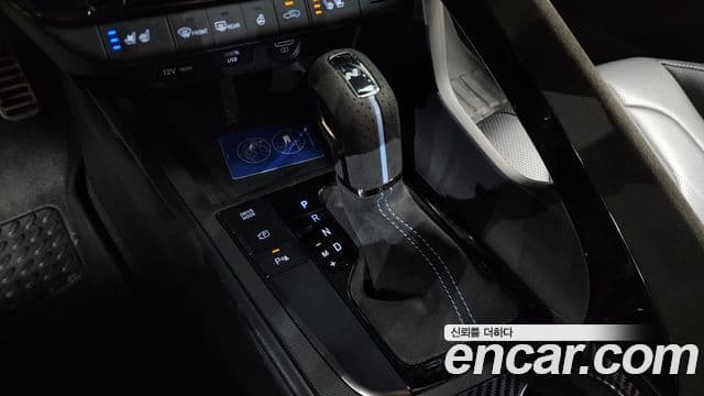 Hyundai The New Avante Hybrid 2022 — Photo 28/34