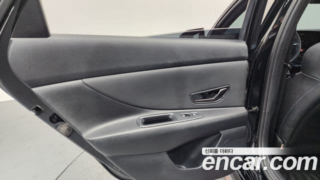Hyundai The New Avante Hybrid 2022 — Photo 26/34