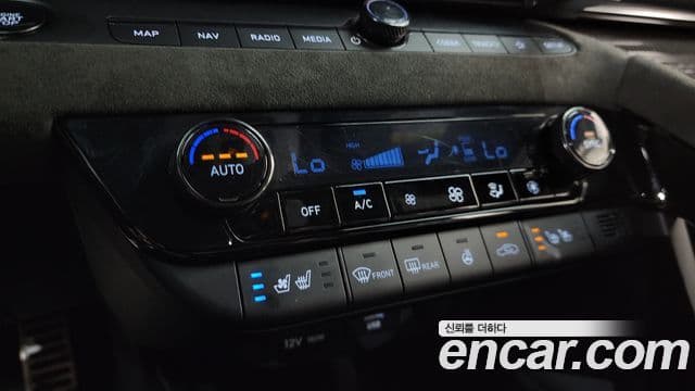 Hyundai The New Avante Hybrid 2022 — Photo 32/34