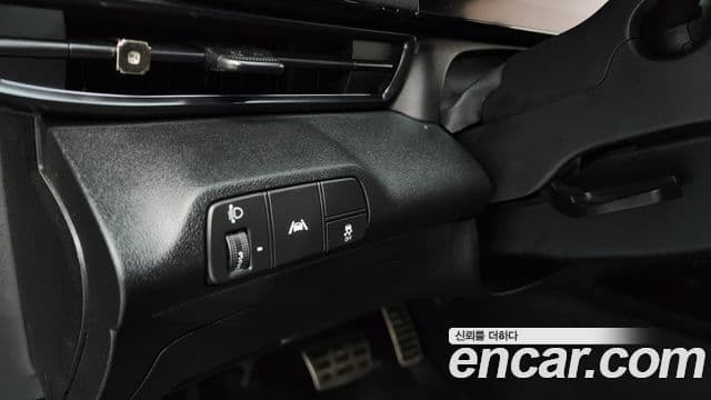 Hyundai The New Avante Hybrid 2022 — Photo 11/34