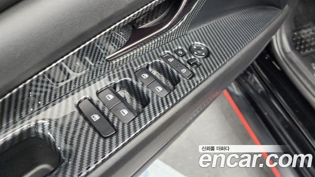 Hyundai The New Avante Hybrid 2022 — Photo 27/34