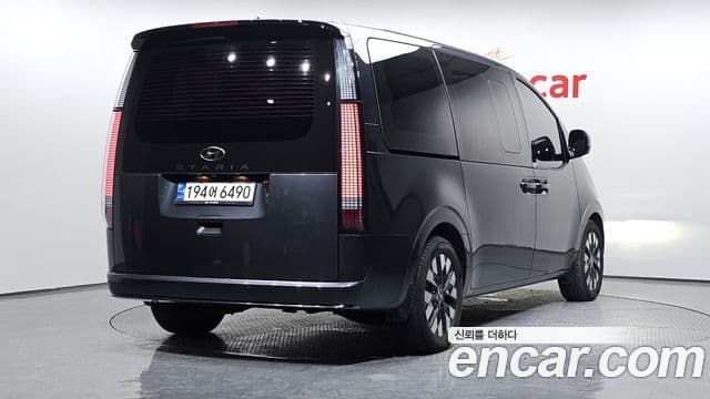 Hyundai Staria 2023 — Şəkil 2/20