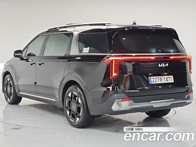 Kia Carnival 2025 — Şəkil 2/20