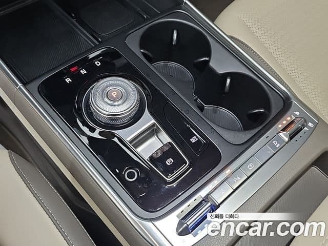 Kia Carnival 2025 — Şəkil 7/20