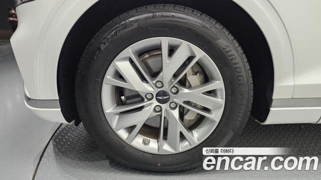 Genesis GV70 2024 — Şəkil 5/20