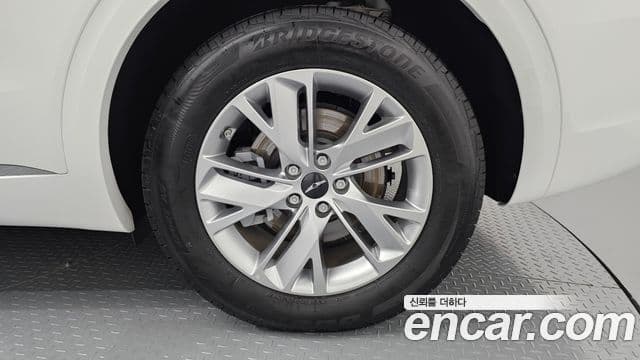 Genesis GV70 2024 — Photo 27/36