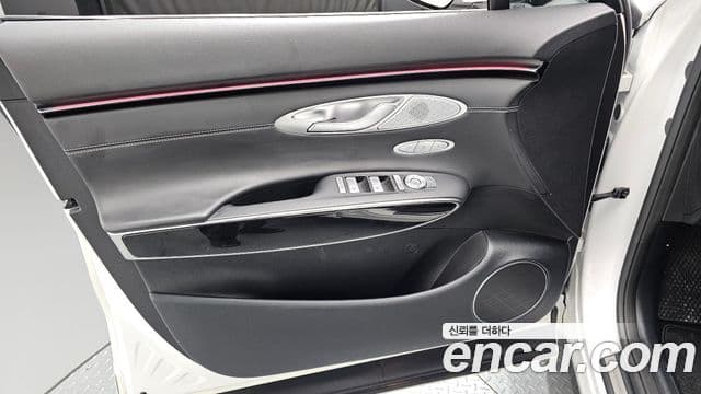 Genesis GV70 2024 — Photo 35/36
