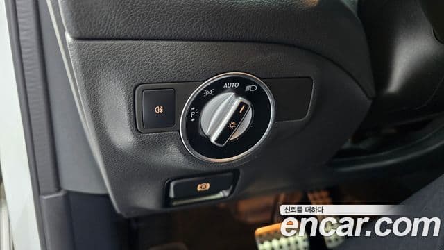 Mercedes-Benz GLA-Class 2018 — Фото 19/20