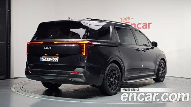 Kia Carnival 2024 — Şəkil 2/20