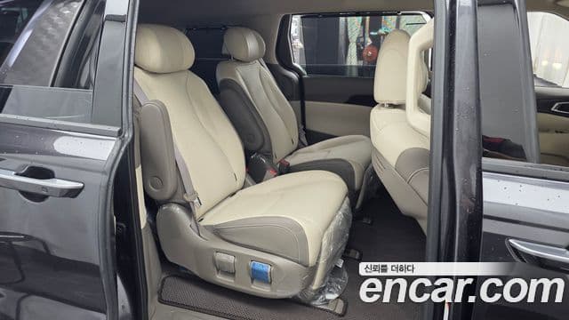 Kia Carnival 2024 — Şəkil 12/20