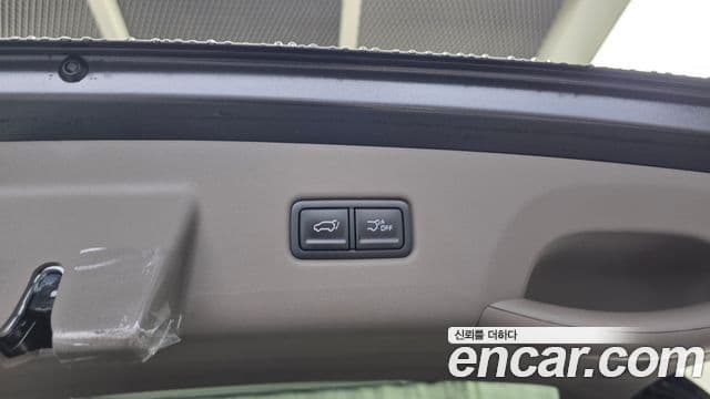 Kia Carnival 2024 — Şəkil 18/20