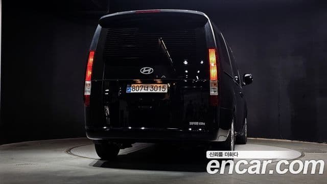 Hyundai Staria 2024 — ფოტო 4/20