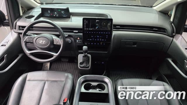 Hyundai Staria 2024 — ფოტო 7/20