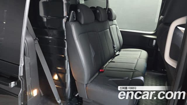 Hyundai Staria 2024 — ფოტო 11/20
