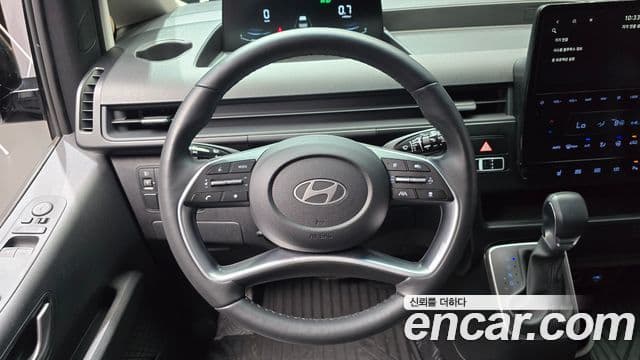 Hyundai Staria 2024 — ფოტო 13/20