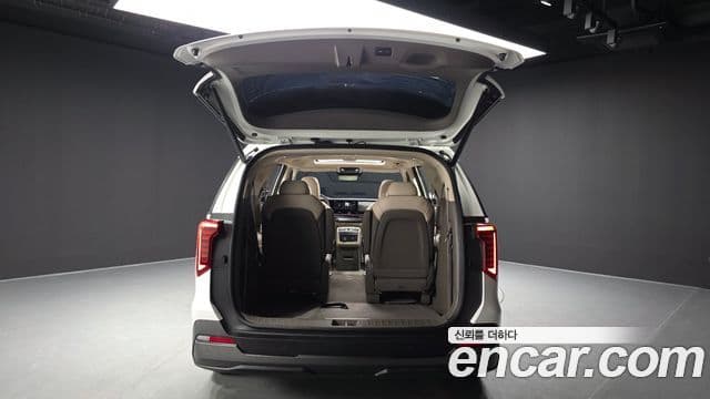 Kia Carnival 2025 — Фото 20/20