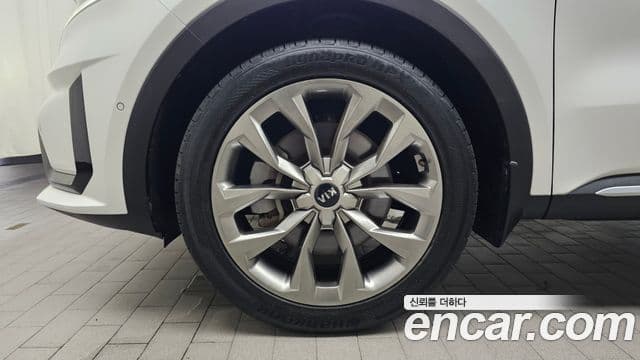 Kia Sorento 2020 — ფოტო 5/20