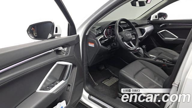 Audi Q3 2020 — Şəkil 10/20