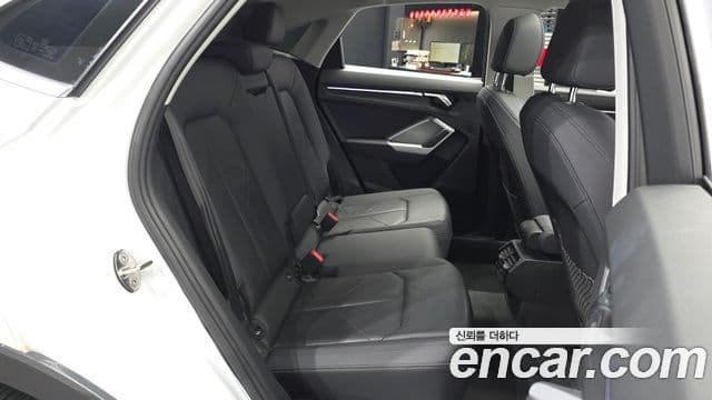Audi Q3 2020 — Şəkil 12/20