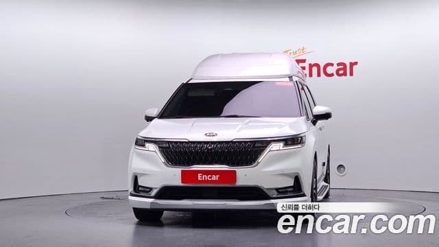 Kia Carnival 2021 — ფოტო 3/20