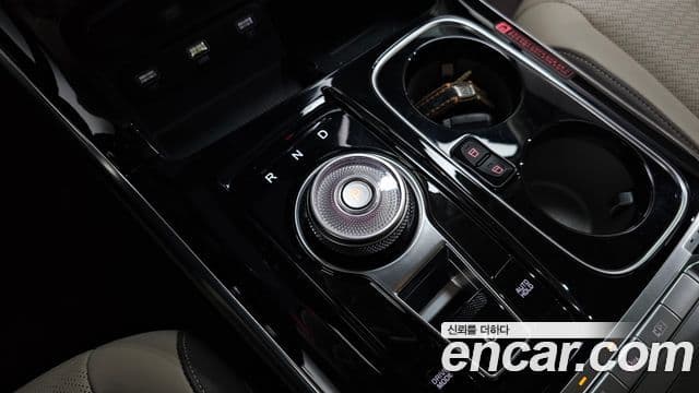 Kia Carnival 2021 — ფოტო 9/20