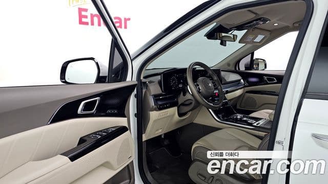 Kia Carnival 2021 — ფოტო 10/20