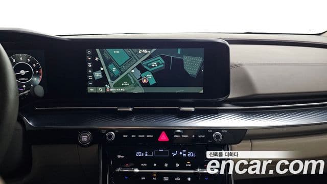 Kia Carnival 2021 — ფოტო 13/20
