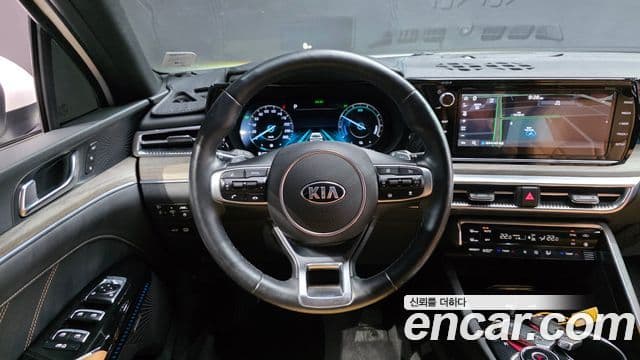 Kia K5 2021 — Şəkil 13/20