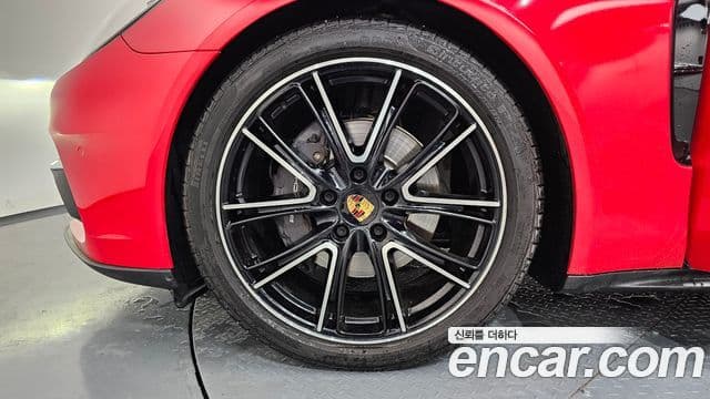 Porsche Panamera 2019 — ფოტო 5/20